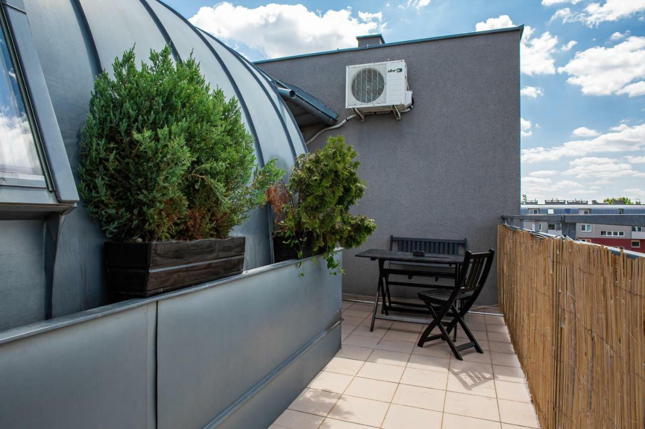 Apartments Wroclaw Manganowa By Noclegi Renters Esterno foto