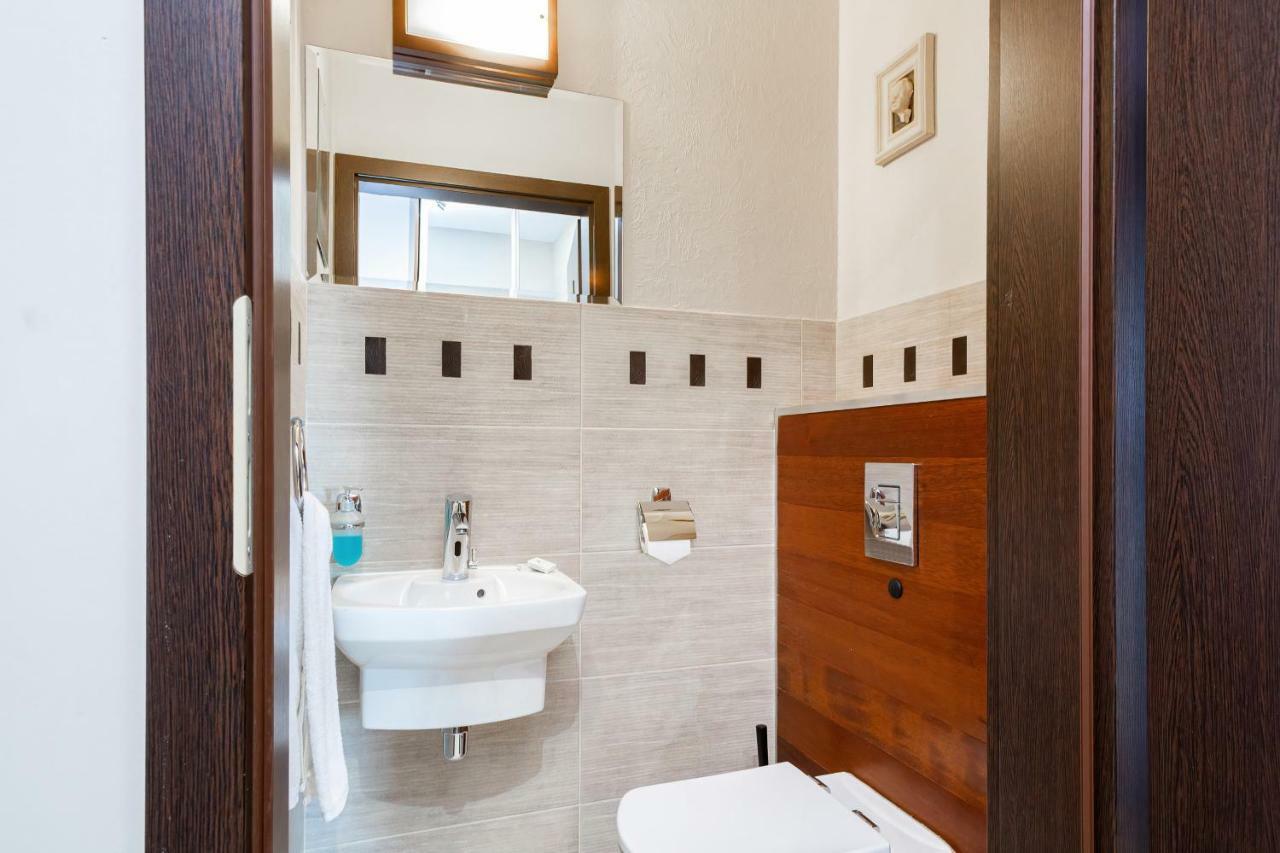 Apartments Wroclaw Manganowa By Noclegi Renters Esterno foto